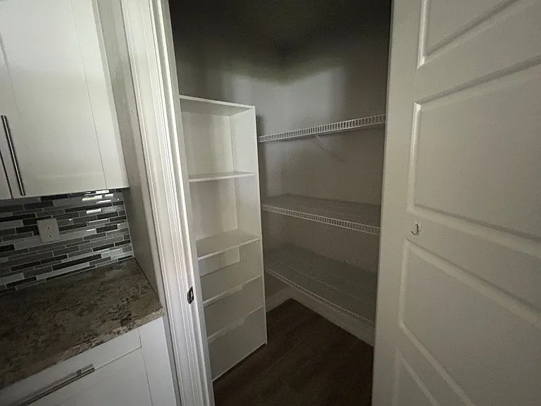 2412 NW 8th Pl — Photo 16