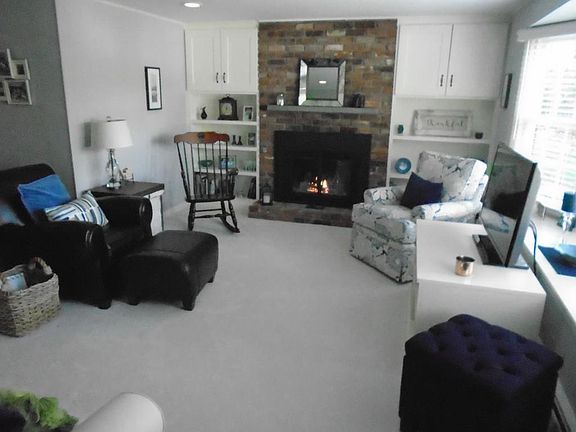 3rd image of 40 Lincoln Ave