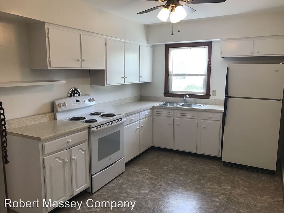 2nd image of 2908 Abigail Dr APT 3