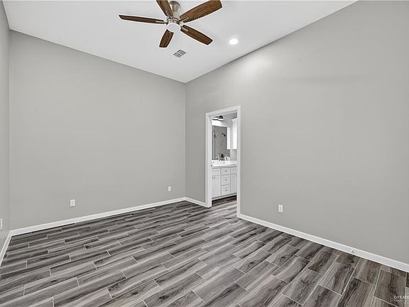 3rd image of 704 W 25th St