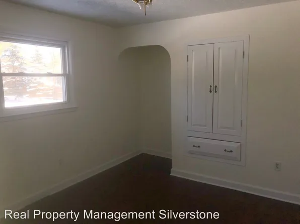 3490 Mahopac Rd, Lake Orion, MI 48360