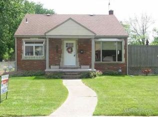 20330 Frazho St, Saint Clair Shores, MI 48081