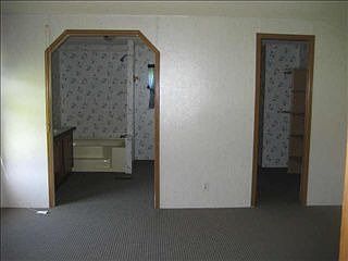 2nd image of 406 Shady Oaks Ln