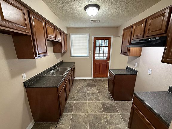 5th image of 802 Frayser Dr