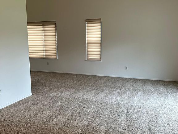 5th image of 5038 Larchwood Way