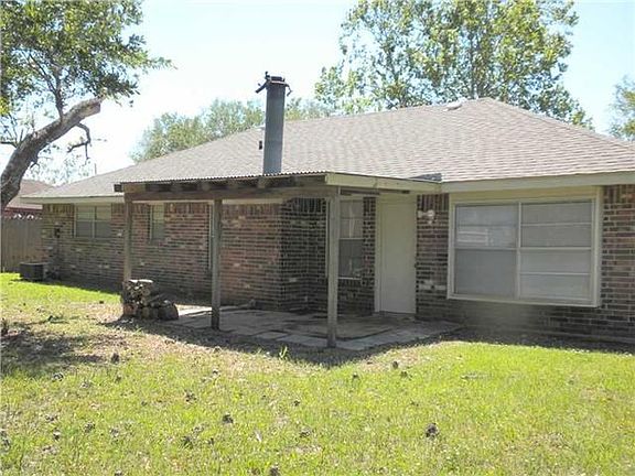 2nd image of 1154 Saint Paul Dr