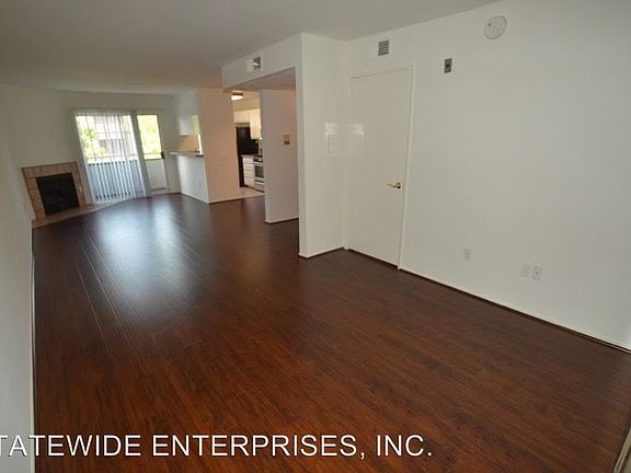 4th image of 300 S Clark Dr APT 204