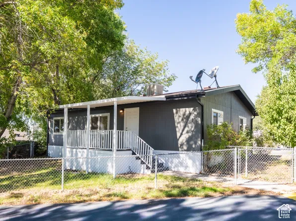 96 Barrington Way, Layton, UT 84041