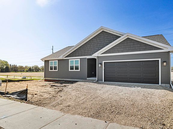 3rd image of 333 Dahlia Dr #29