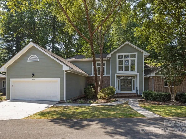 6610 Glenleaf Ct, Charlotte, NC 28270