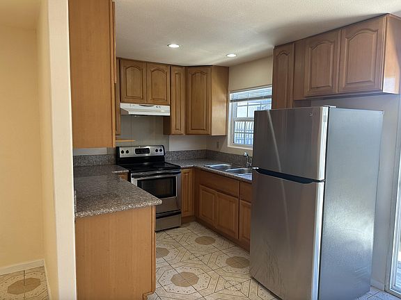 3rd image of 5378 Imperial Ave #1