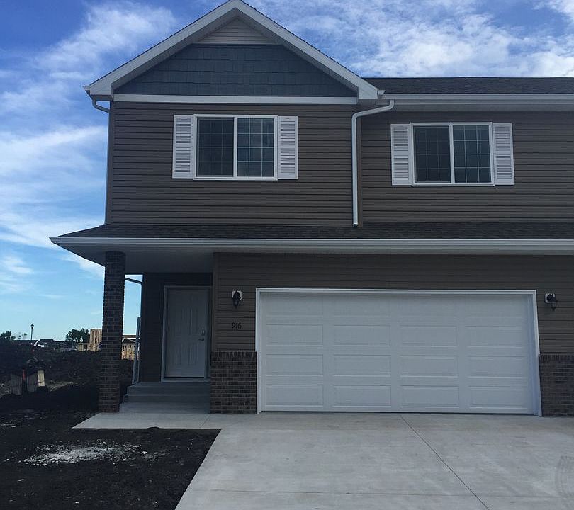 1st image of 916 Eaglewood Ave
