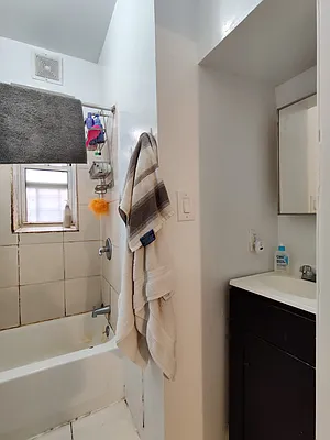 Rented by Signature Property Realty | media 9