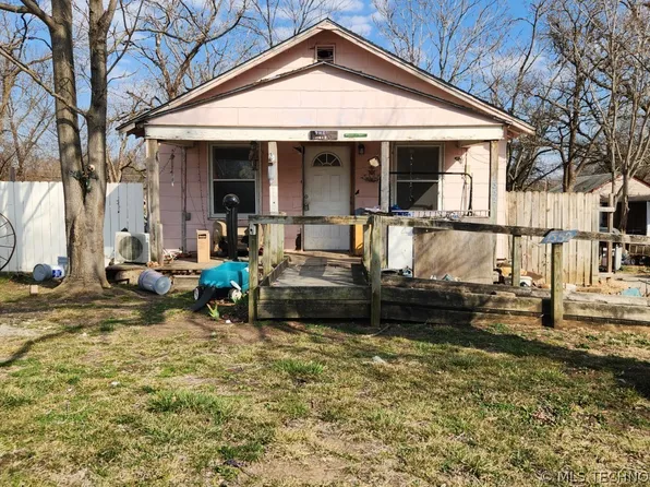 1552 S Maple Ave, Bartlesville, OK 74003