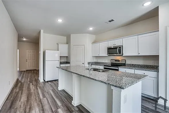 786 Wilshire Dr — Photo 5
