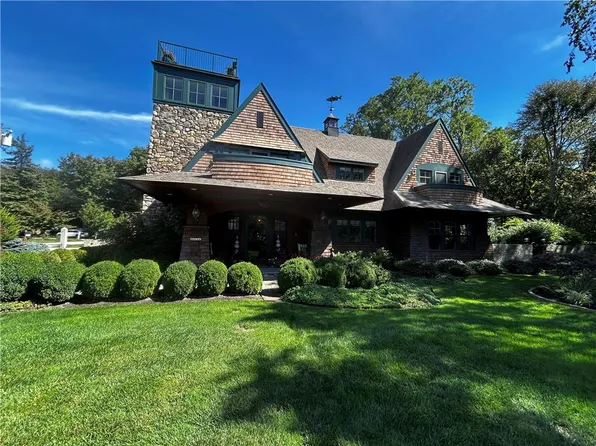 412 Seaside Dr, Jamestown, RI 02835