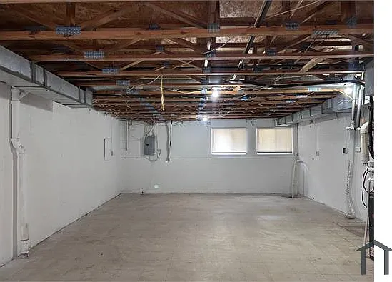 2500 Francis St — Photo 10