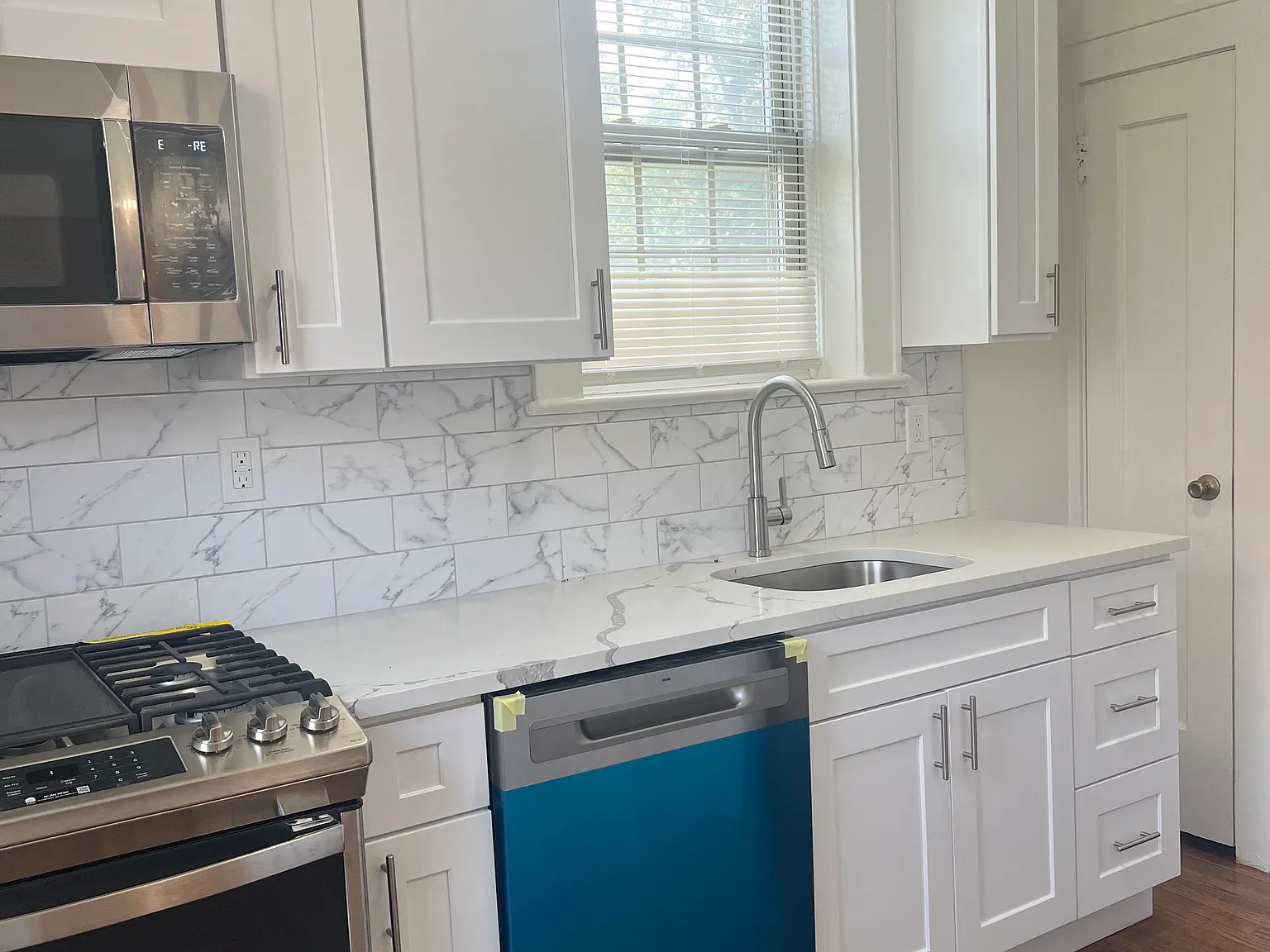 2 bed, $2,995 — Photo 4