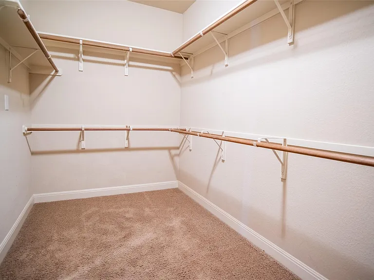 1898 Long Bow Dr — Photo 19