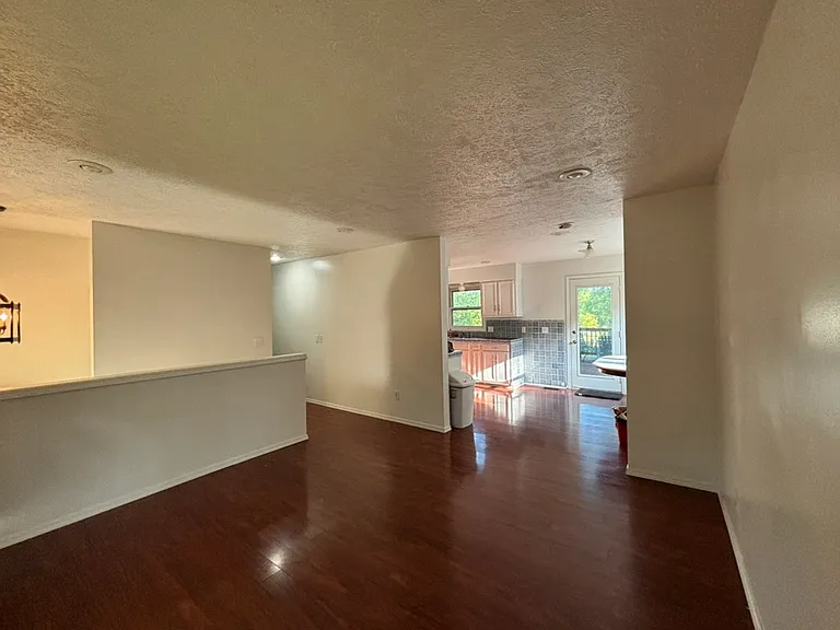 116 S Pine Cone Ct — Photo 4