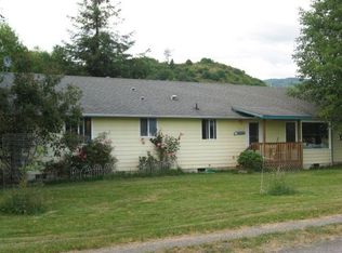 125 Grandview Ln, Onalaska, WA 98570