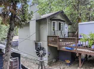 2551 Secret Dr, Running Springs, CA 92382