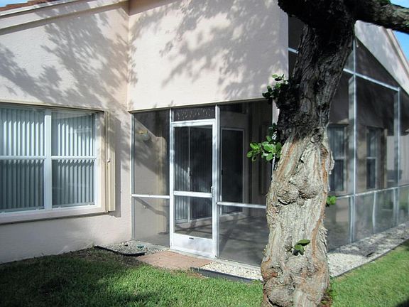 2nd image of 7566 San Pedro St