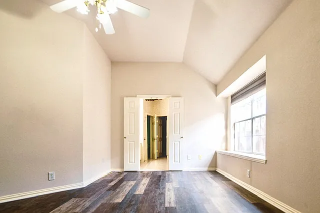 8017 Springmoss Dr — Photo 17