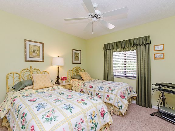 4th image of 5716 Deauville Cir APT I202