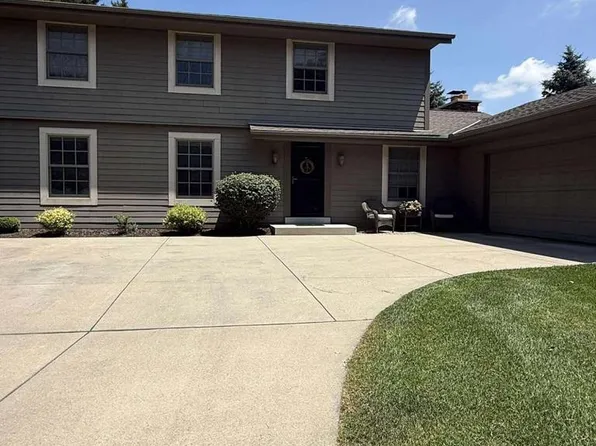 2316 Ramshead COURT NORTH North, Waukesha, WI 53188