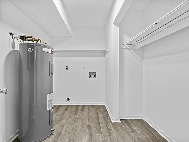 Mt. Tabor Apartments — Photo 26