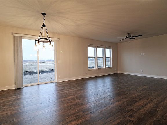 2nd image of 7056 Woodbridge Dr