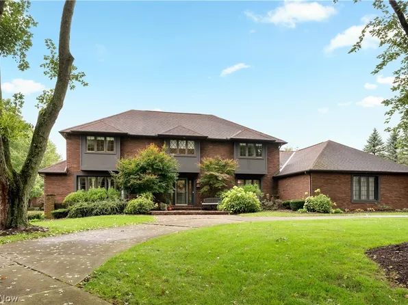 1280 Grenada Dr NE, Canton, OH 44714
