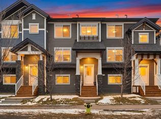 11 Nolan Hill Blvd NW, Calgary, AB T3R0X2
