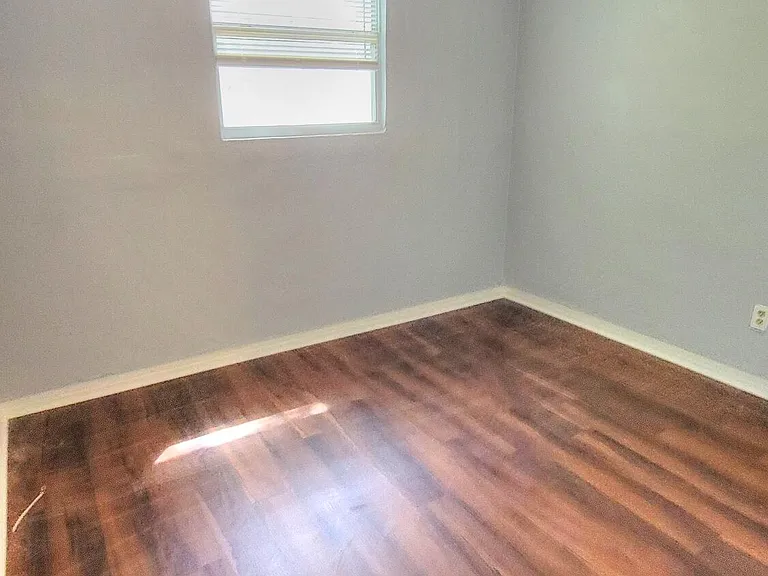 9348 Culpeper Ave — Photo 10