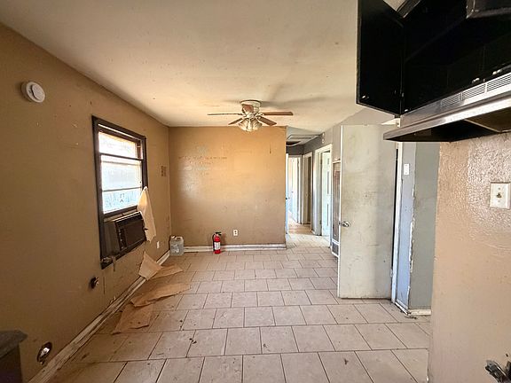 5th image of 1821 E 1st Pl