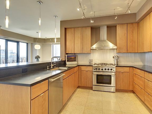 5th image of 500 Grant St E #1110