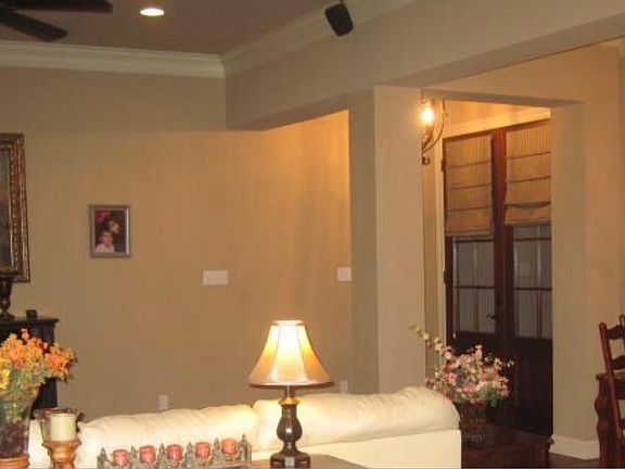 4th image of 103 Couples Dr