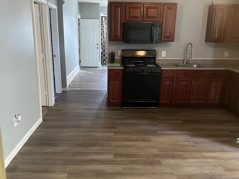 323 Summer St #1 — Photo 6