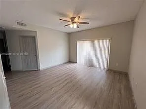 3 bed, 2.0 bath, 1123 sqft, $2,600 — Photo 2
