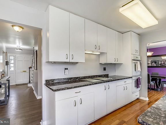 5th image of 8506 Wild Olive Dr