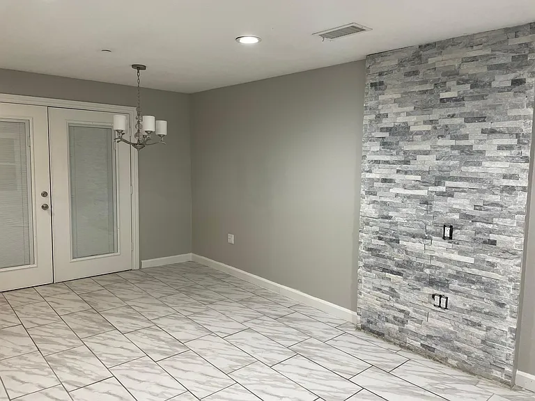 5815 Phoenix Dr #3 — Photo 10