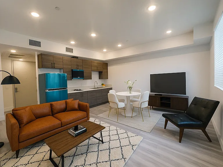 545 N Heliotrope Dr #204 — Photo 1