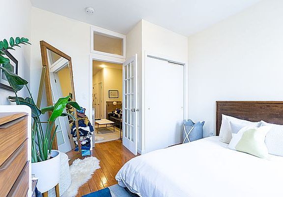 3rd image of 342 E 9th St APT 4B