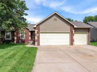 4933 N Shadow Ln, Wichita, KS 67219