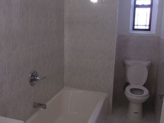 4th image of 10028 67th Dr
