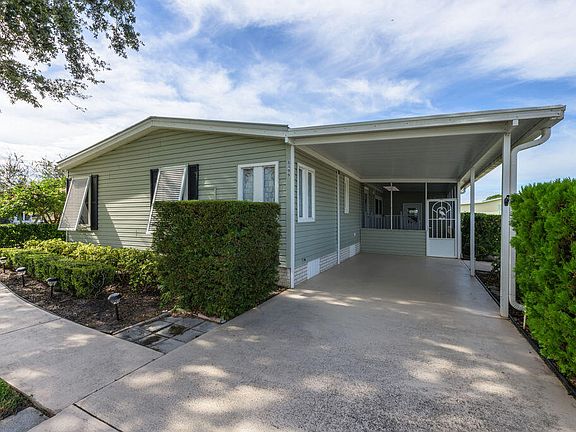 3rd image of 8499 Bromeliad Court