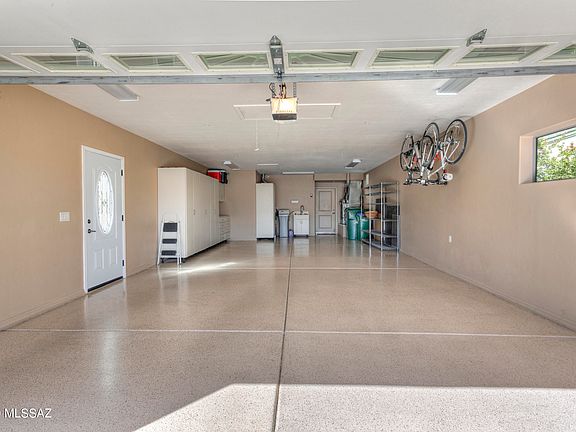 3rd image of 2860 S Greenside Pl