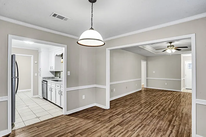 3 bed, 2.0 bath, 1212 sqft, $1,795 — Photo 4