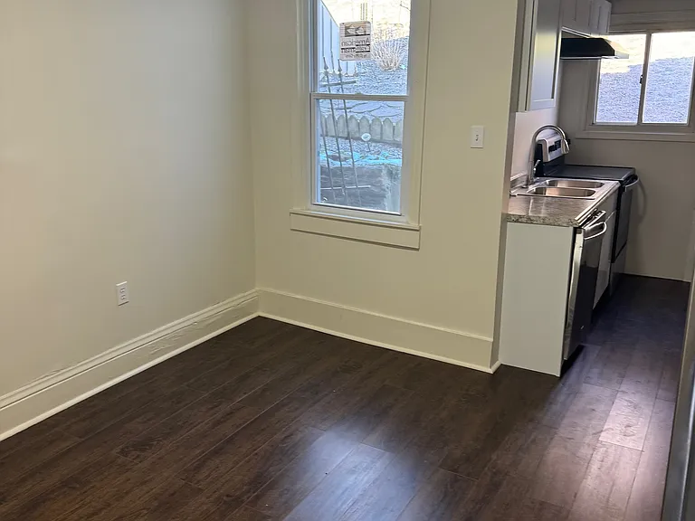 342 Kenney Ave — Photo 4